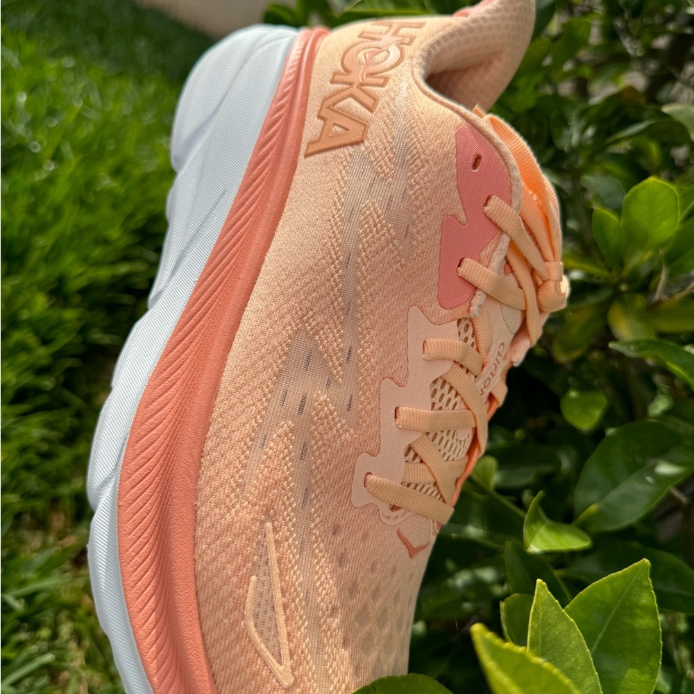 Hoka Clifton 9 Cantaloupe / White women size 10 new with box - Picture 16 of 17
